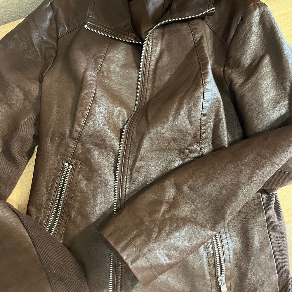 Jacket - Picture 5 of 6